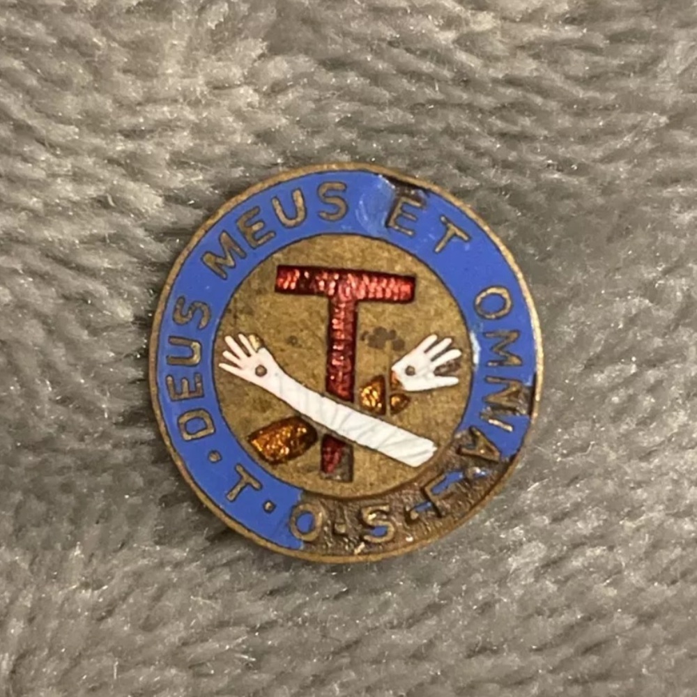 Vintage Deus Men's Pin